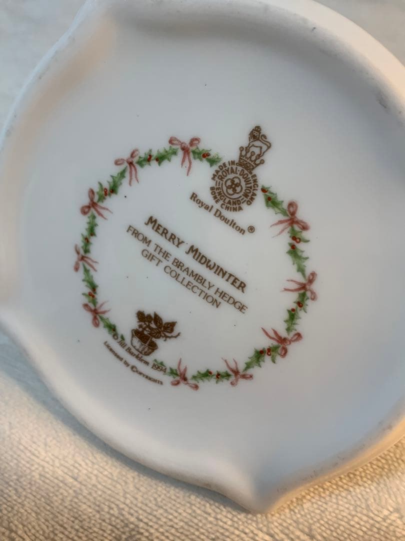 ロイヤルドルトン　メリーミッドウィンター カップ　お皿　キャンドル立て　セット