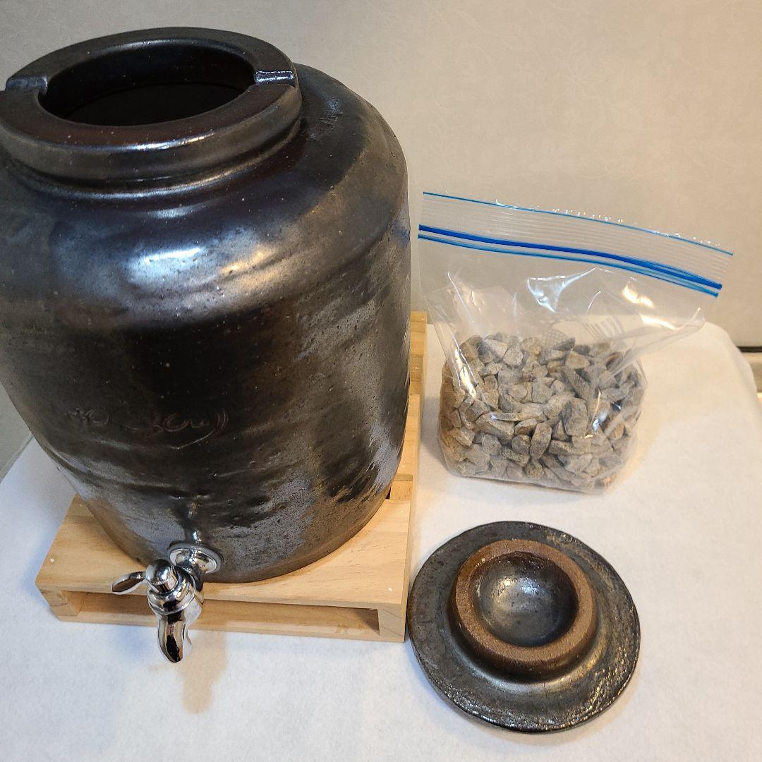 『きららの石』を練り込んだ　素焼きの瓶　7リットル(きららの石1.4kg付き)