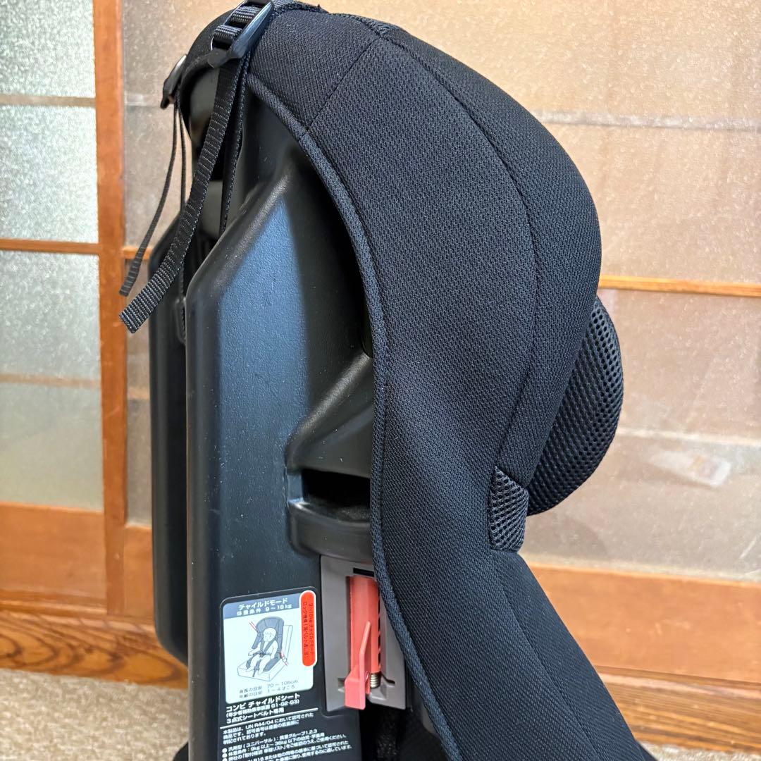 美品 コンビ　ジョイトリップエアスルーGG　黒　ジュニアシート　シートベルト