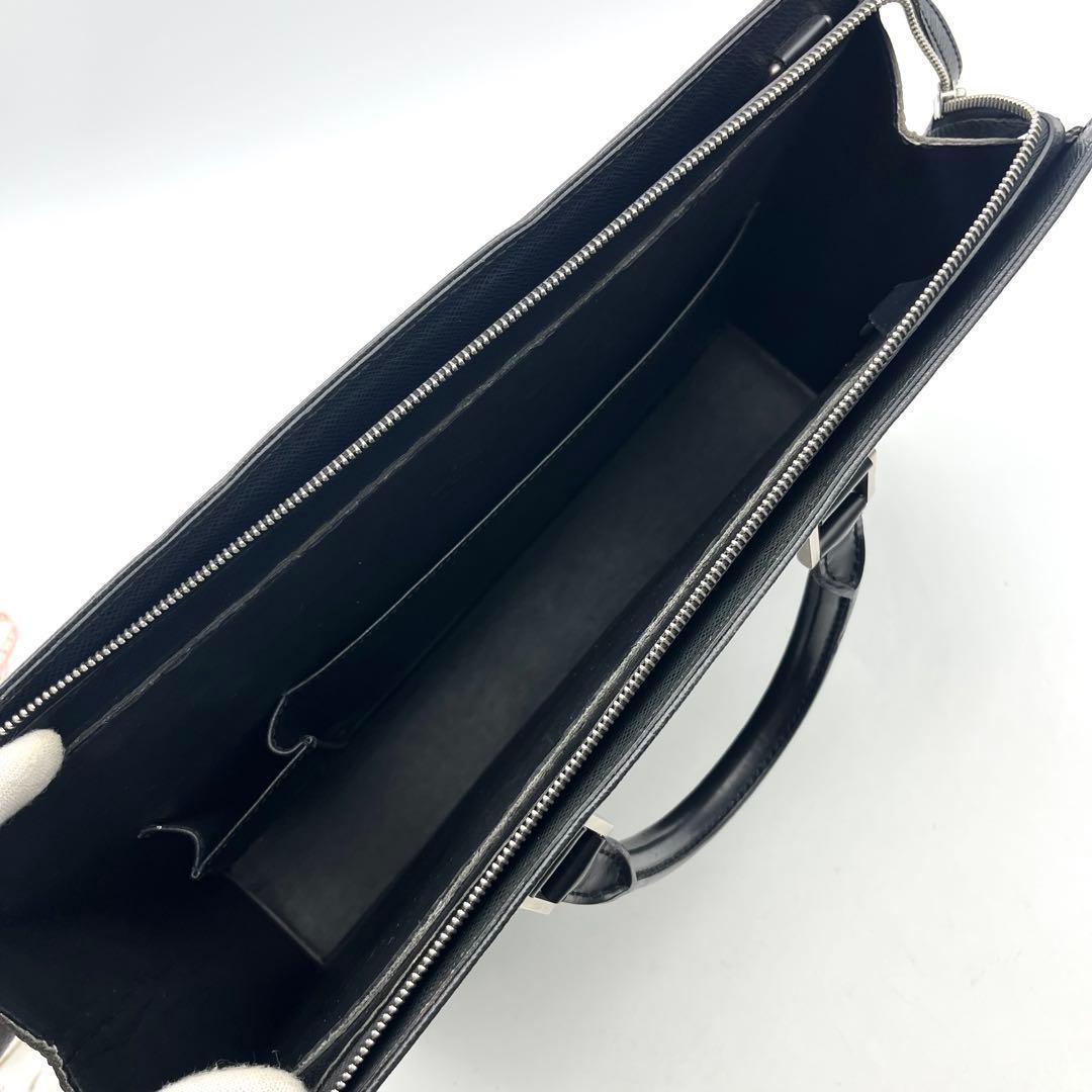 ルイヴィトン タイガ ポルトドキュマンロザン ビジネスバッグ 本物 正規品 人気