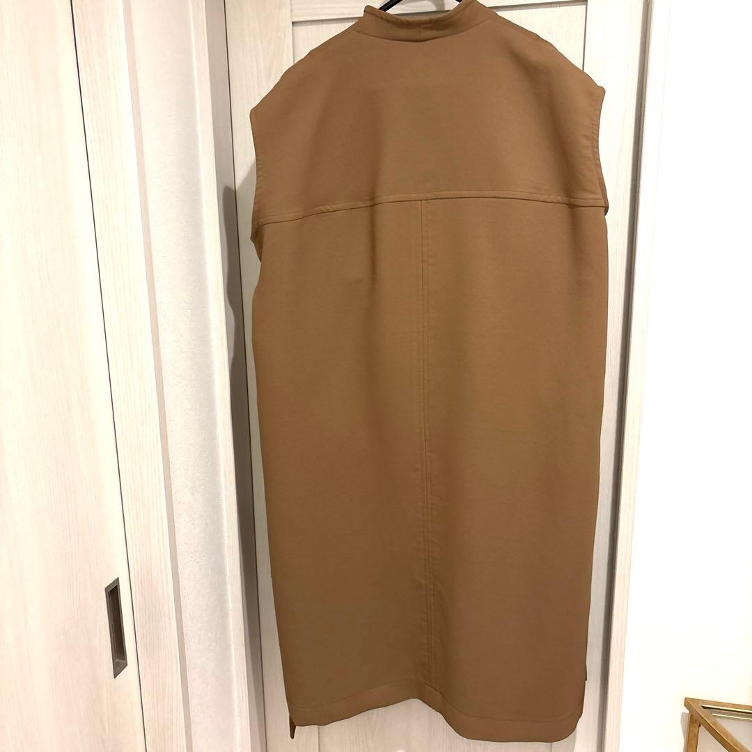 ELLIE⭐︎スリーブレスコートBEIGE