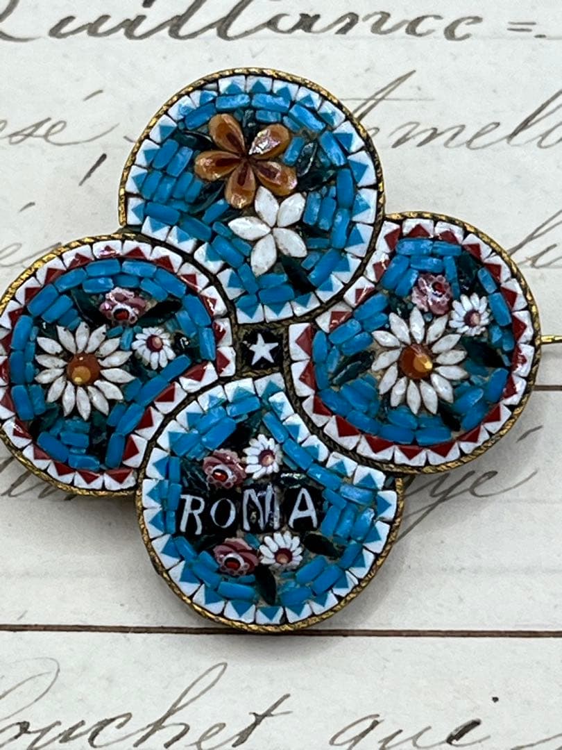 まりちゃんイタリアヴィンテージ マイクロモザイクブローチROMA文字ブルー