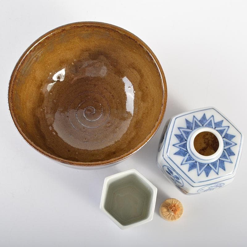 Rie Oda　鎌倉彫　竹文茶箱茶碗平安春峰作振出など一式　VR6666