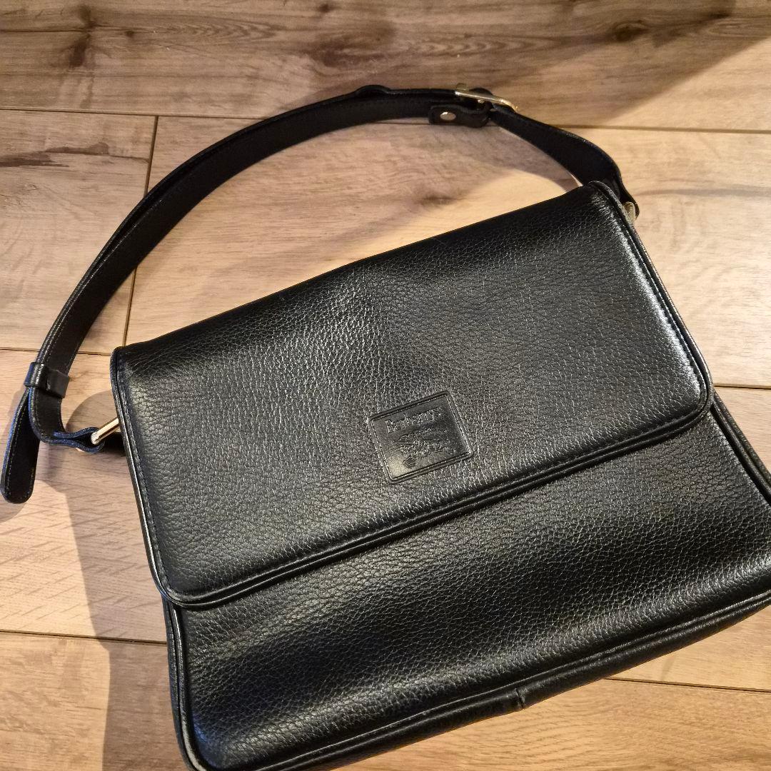 Burberry 黒 レザー ショルダーバッグ