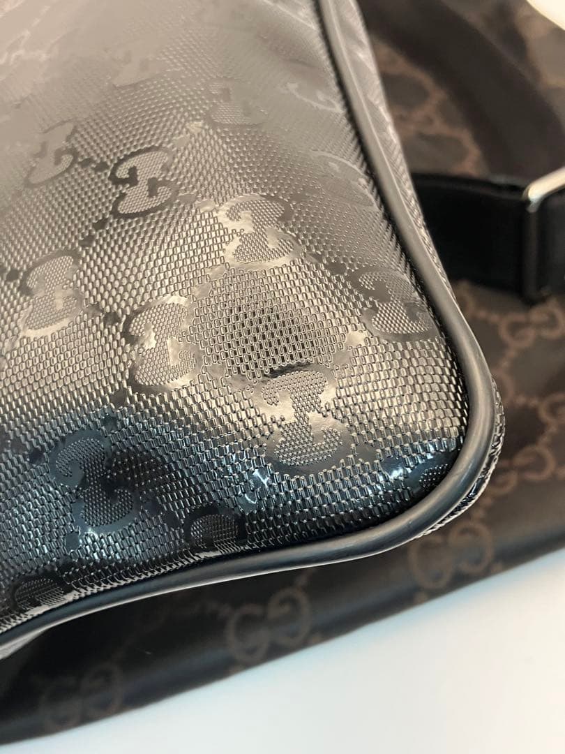 GUCCI ブラックナイロンショルダーバッグ　Y