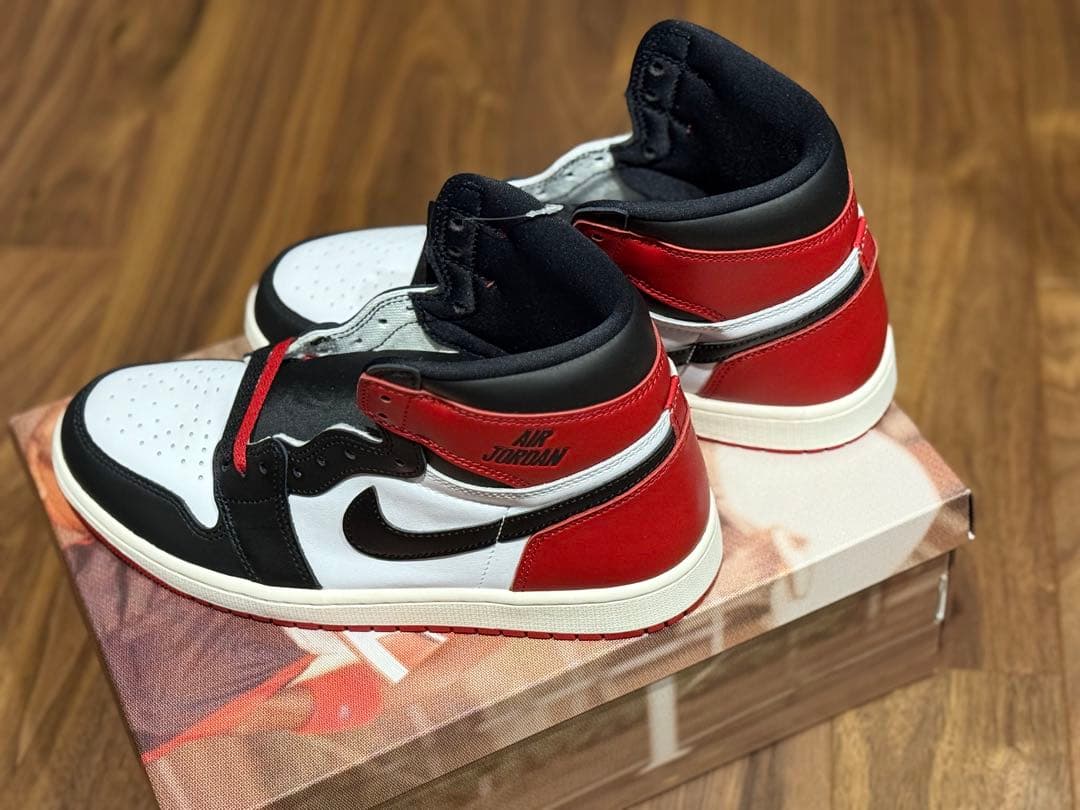 エア ジョーダン 1 レトロ HIGH OG \"Black Toe\"