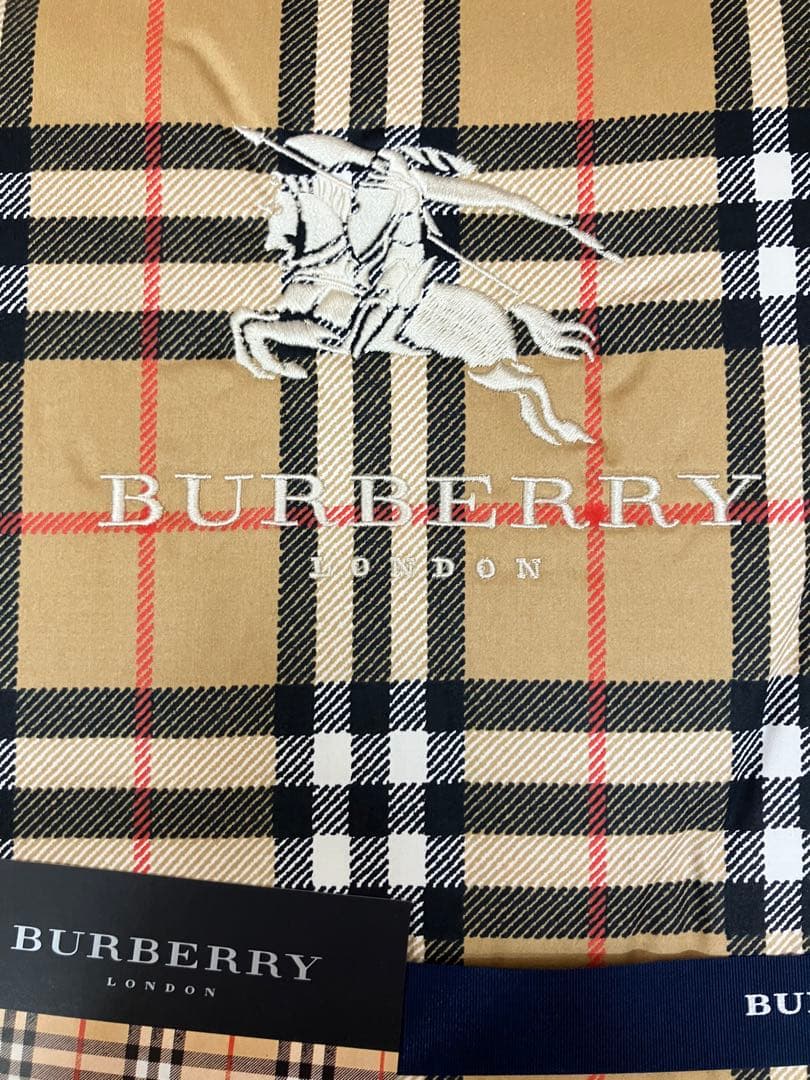 新品未使用 BURBERRY ノバチェック ダウンケット 西川産業