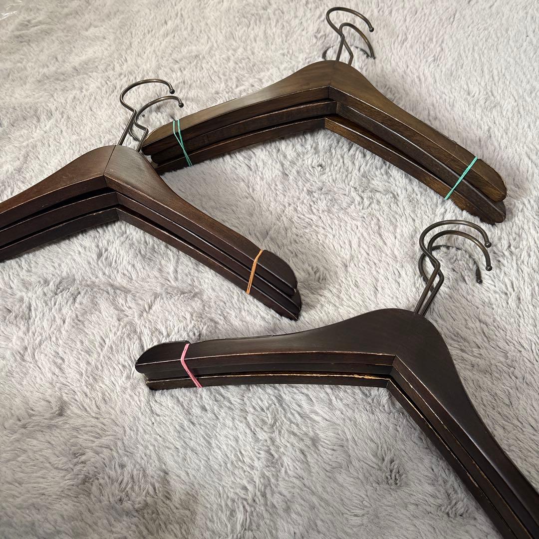 フランシュリッペ ネコカシメ付き木製ハンガー