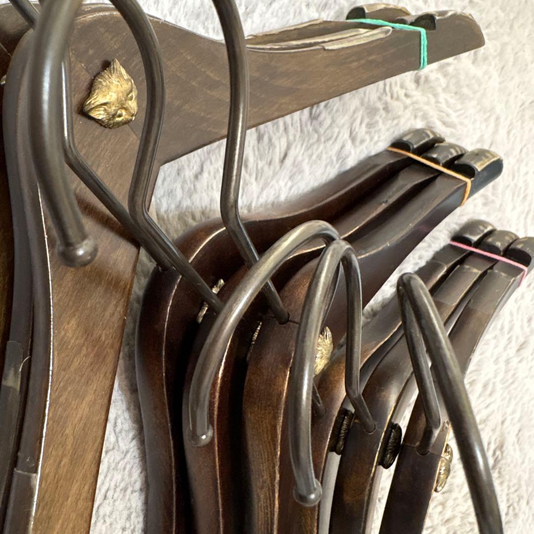 フランシュリッペ ネコカシメ付き木製ハンガー