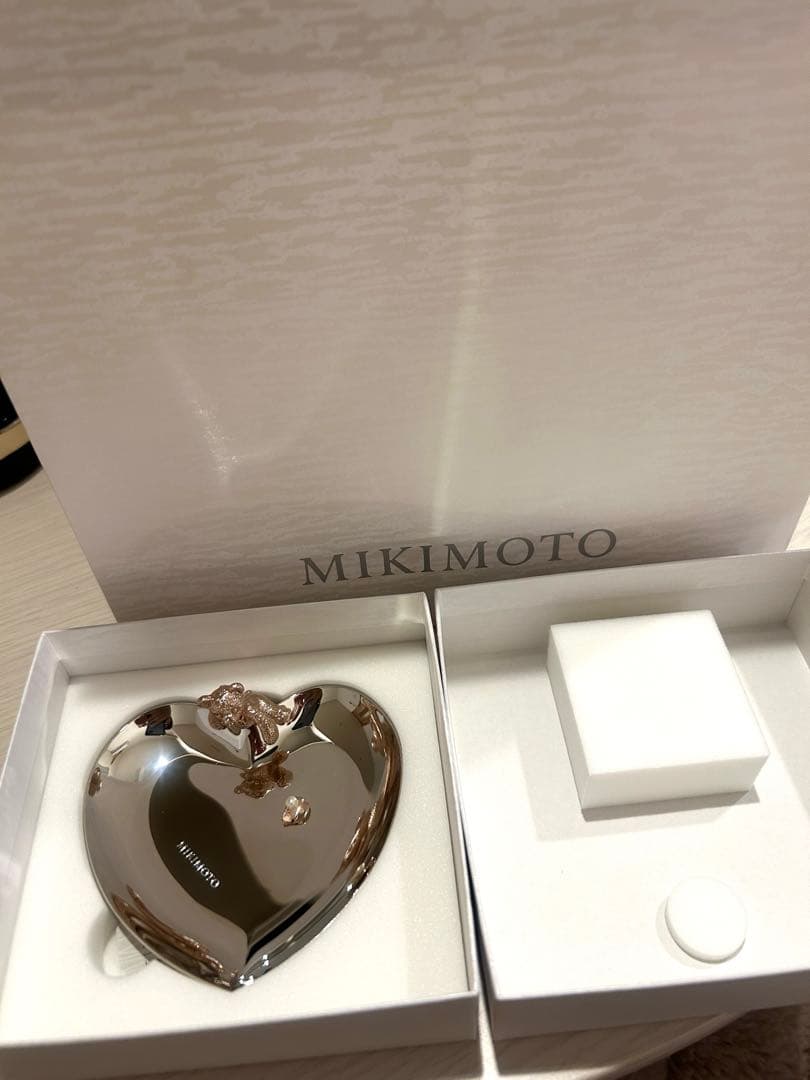 【ギフト新品】Mikimoto 真珠　熊フィギュア　トレイ　パール　アクセサリー