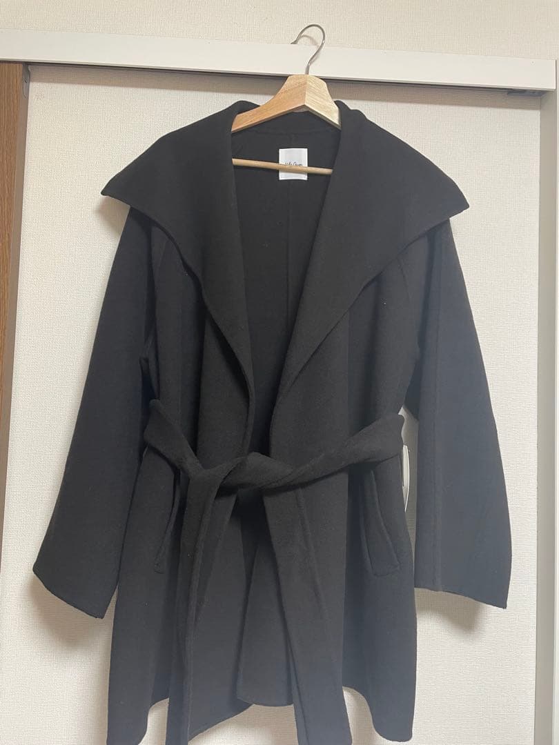 ミラオーウェン 共ベルト付きビッグカラーミディ丈コート チャコールグレー