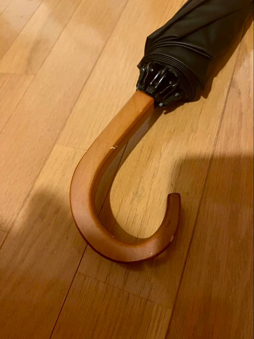 サンバリア100 折りたたみ日傘　２段折 白黒ストライプ　完全遮光