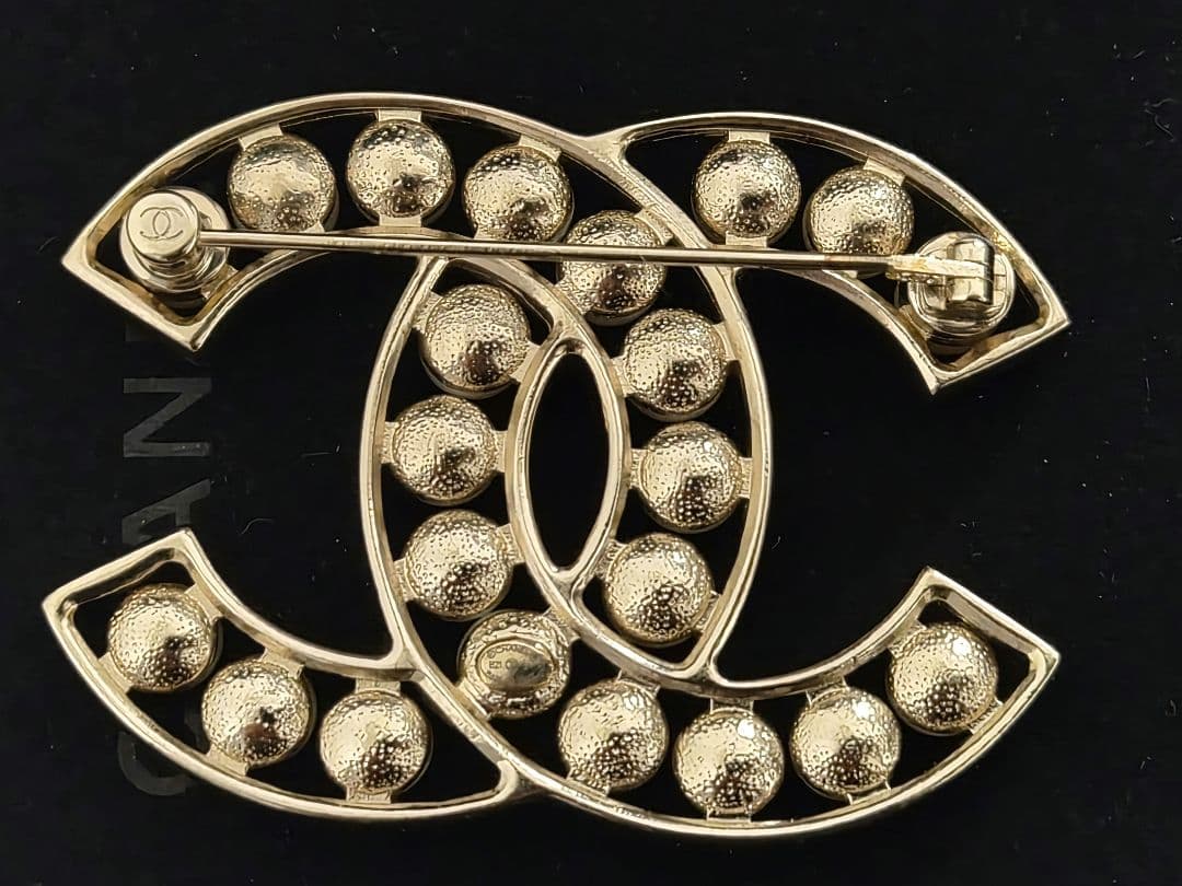 未使用　CHANEL ブローチ