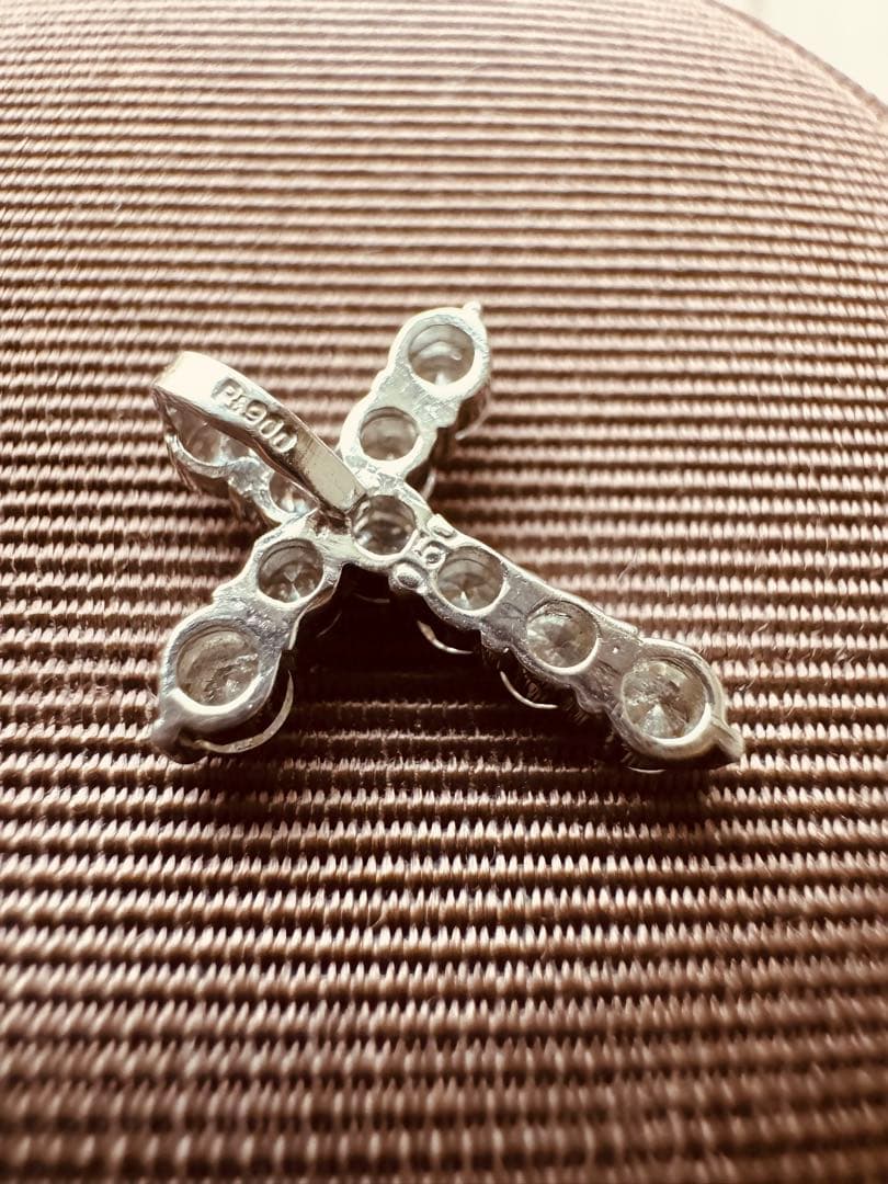 Pt900 10Pダイヤ 0.5ct クロスチャーム
