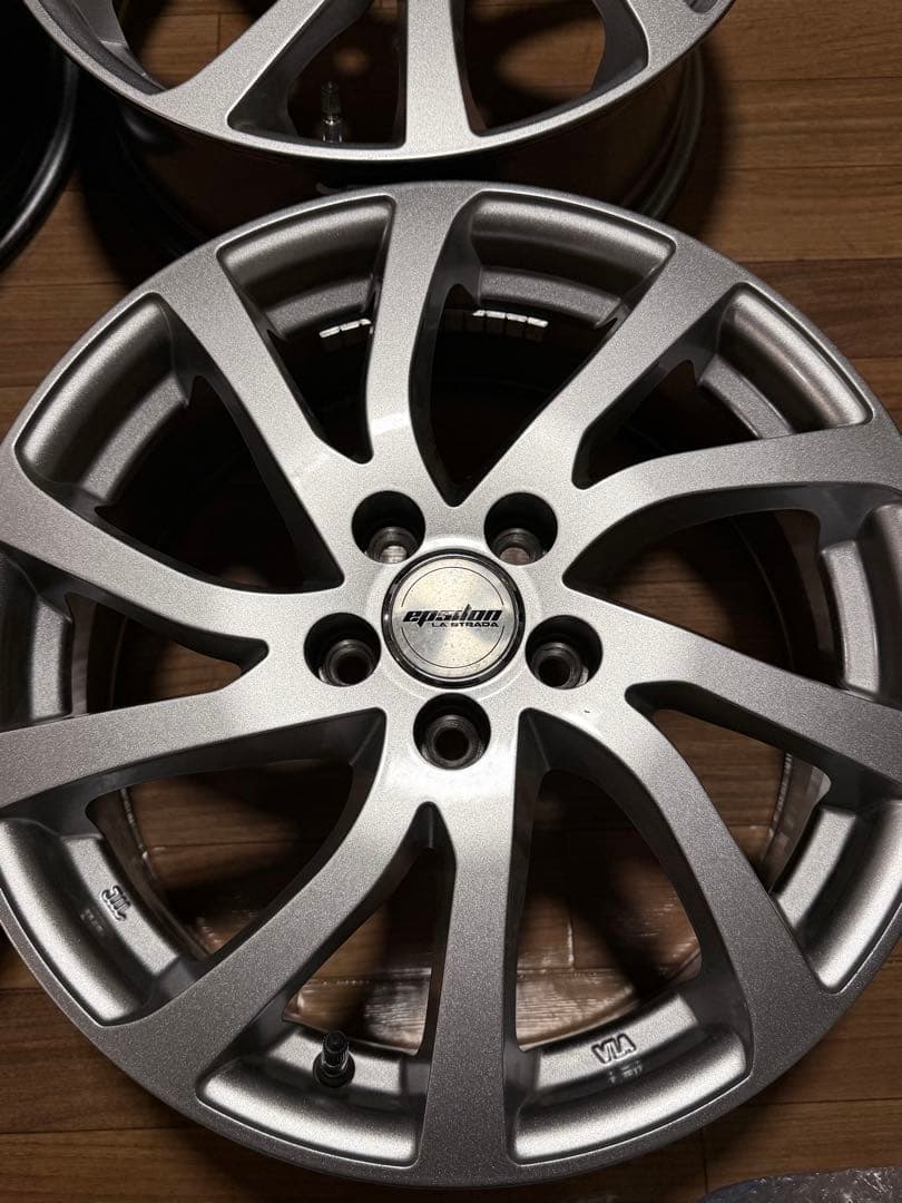LA STRADA TIRADO Epsilon 16インチホイール ナット付き