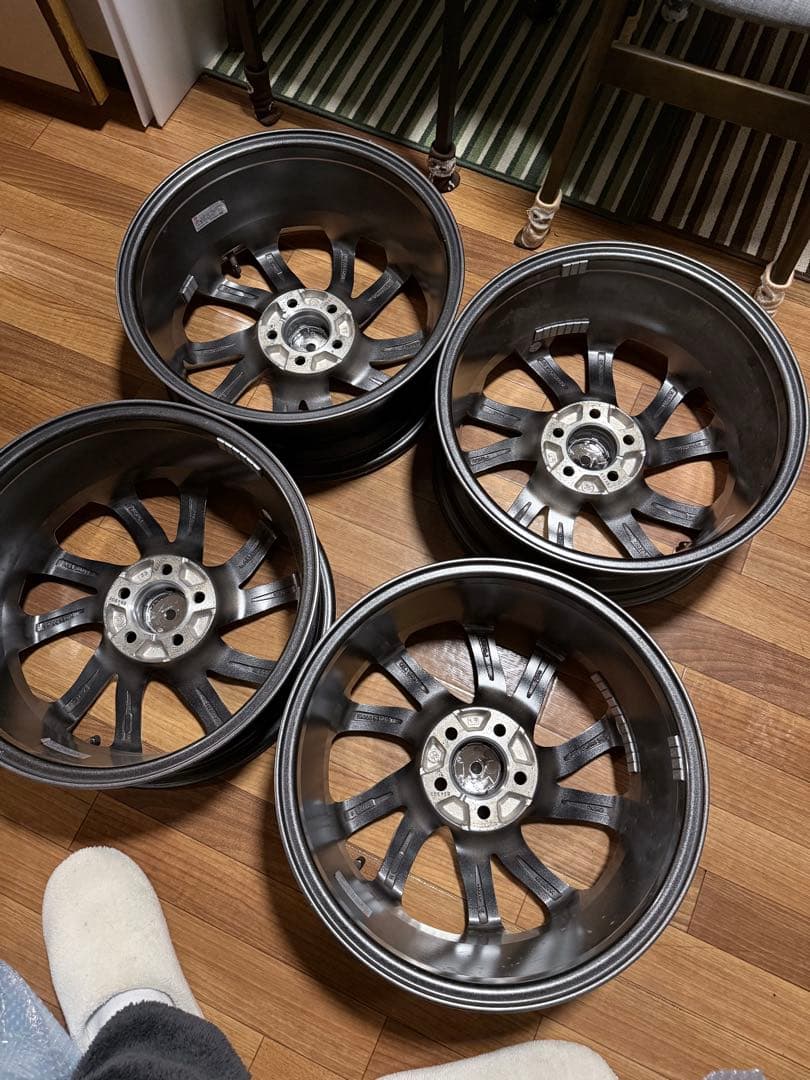 LA STRADA TIRADO Epsilon 16インチホイール ナット付き