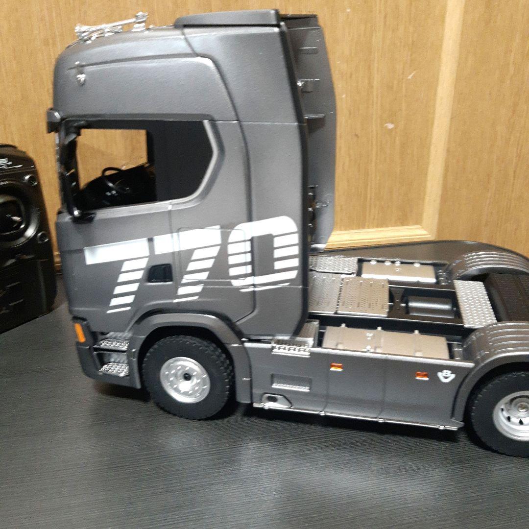1/18 スカニア 770S トレーラーヘッド　ラジコン　HUINA1501