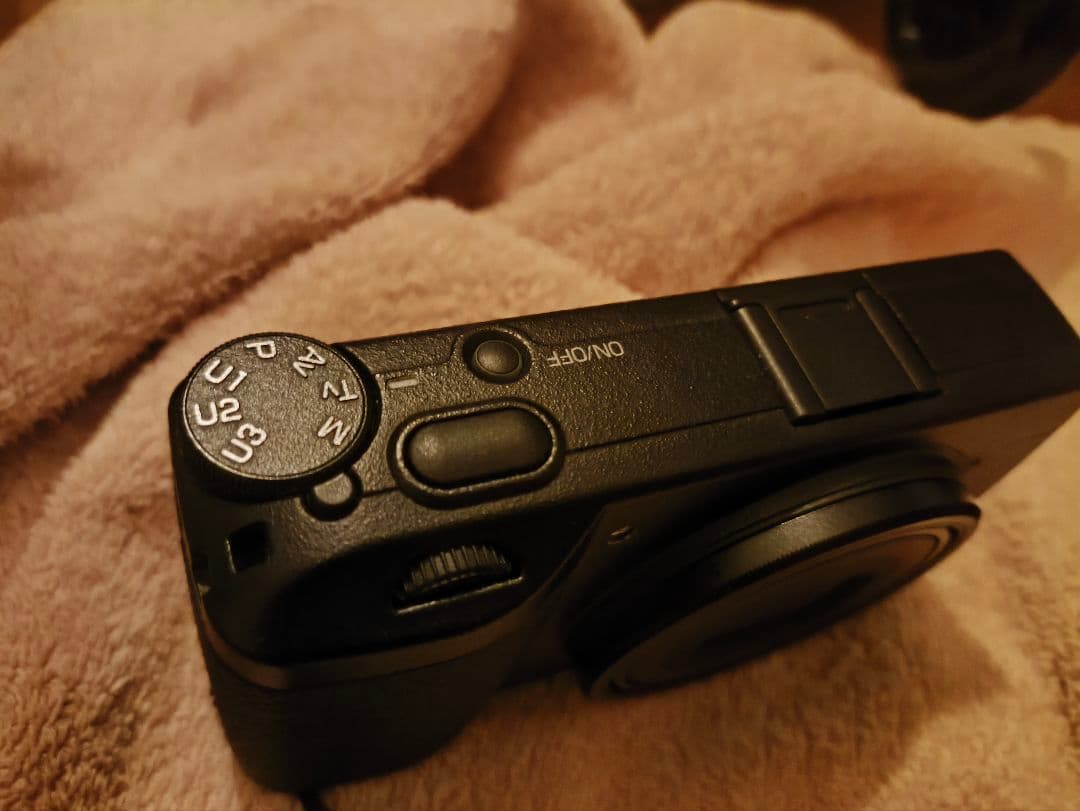 RICOH GR III +GW-4 +本体本革カバー+GA-1（2つ）