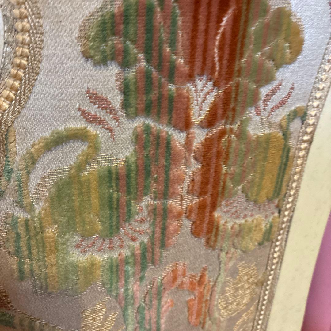 アンティークチェア花柄