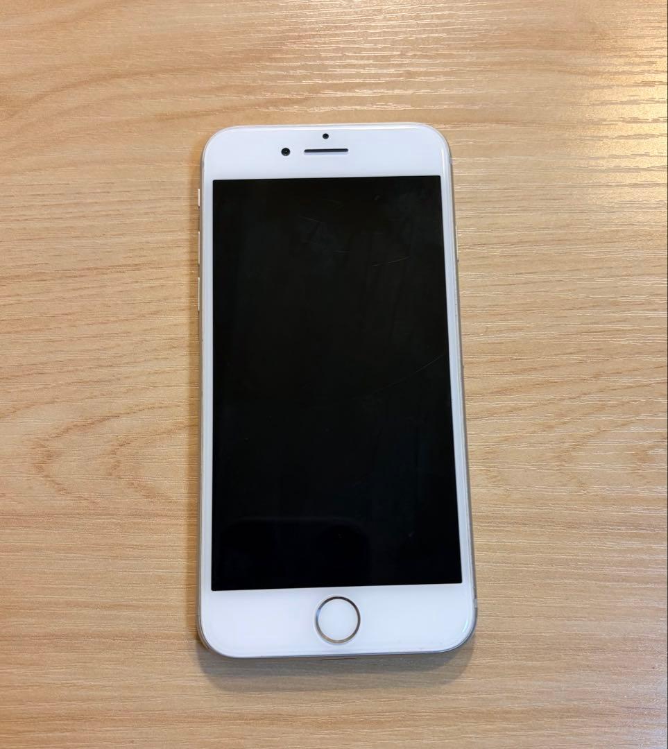 iPhone 8 シルバー 64GB 中古　バッテリー85%