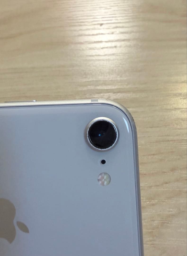 iPhone 8 シルバー 64GB 中古　バッテリー85%