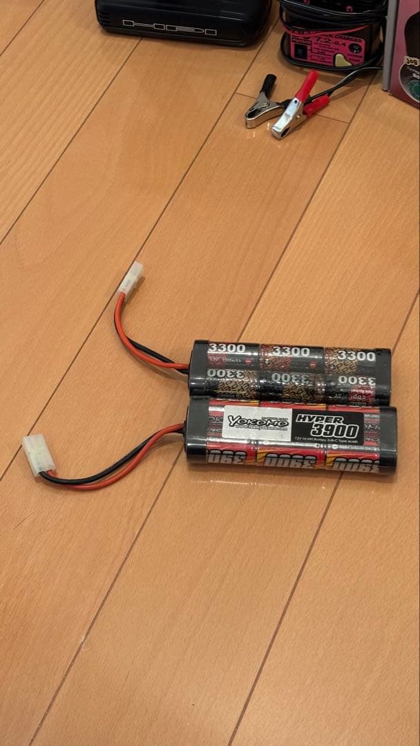 TA04ドリフト仕様　充放電機付き