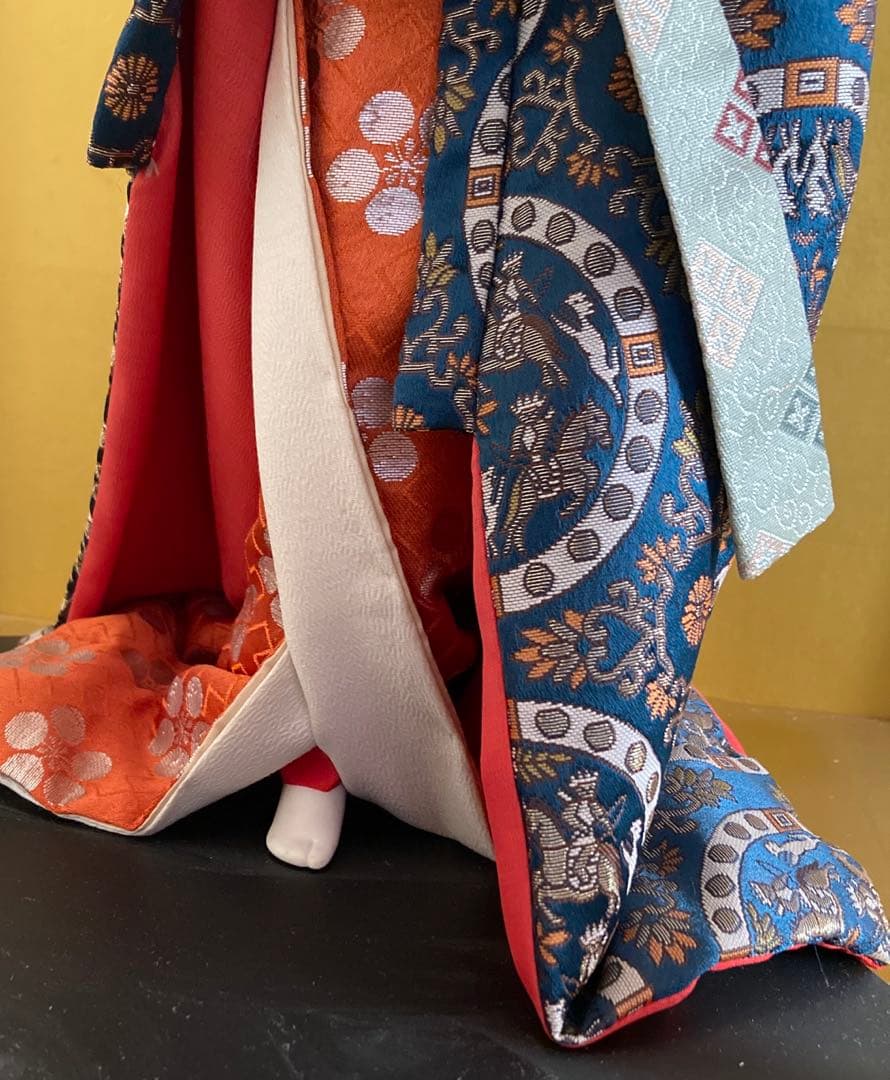 【土日限定値下げ】　ガラスケース付き　日本人形　　　古代風俗人形 インテリア