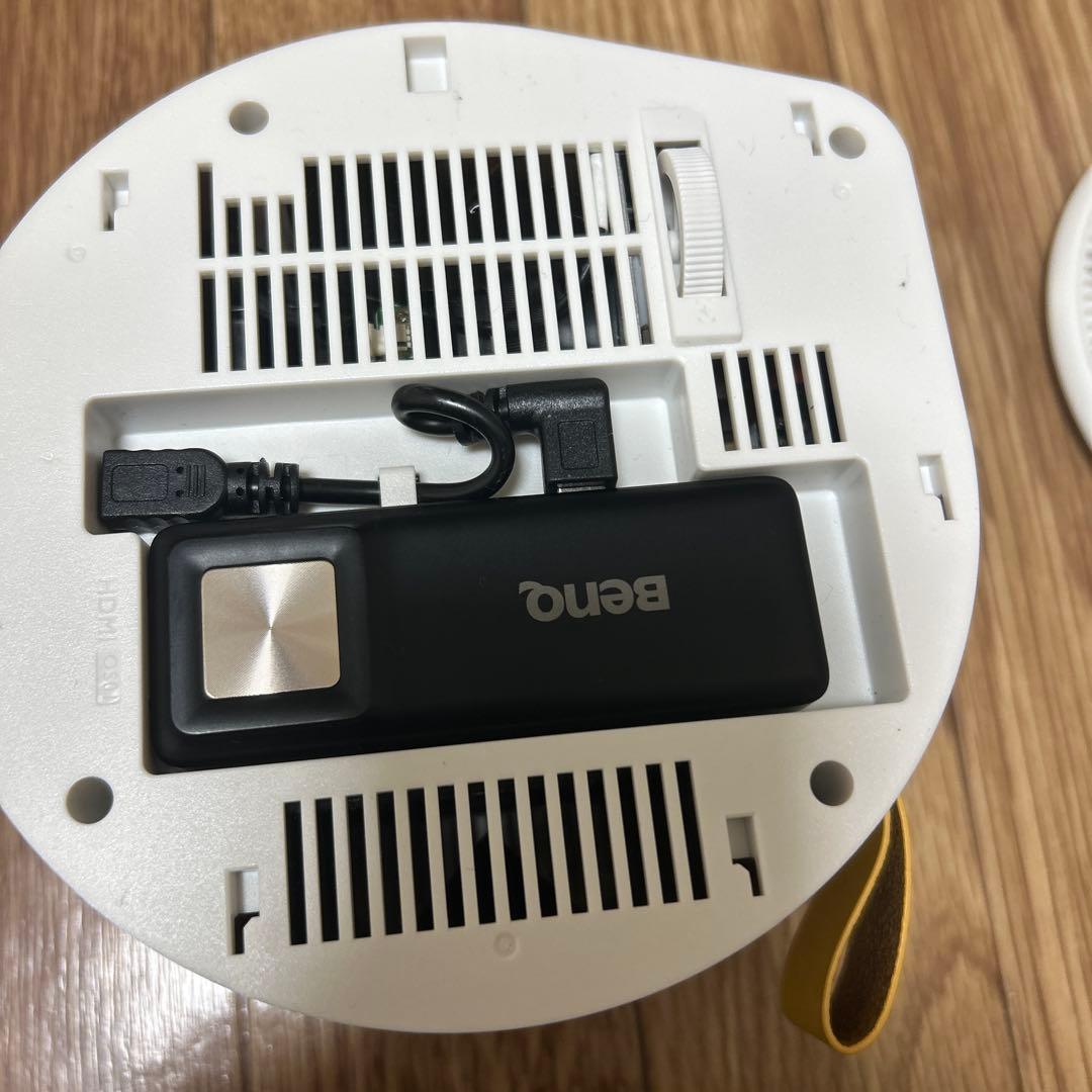 ※すし BenQ GV11 プロジェクター リモコン・ケース付き