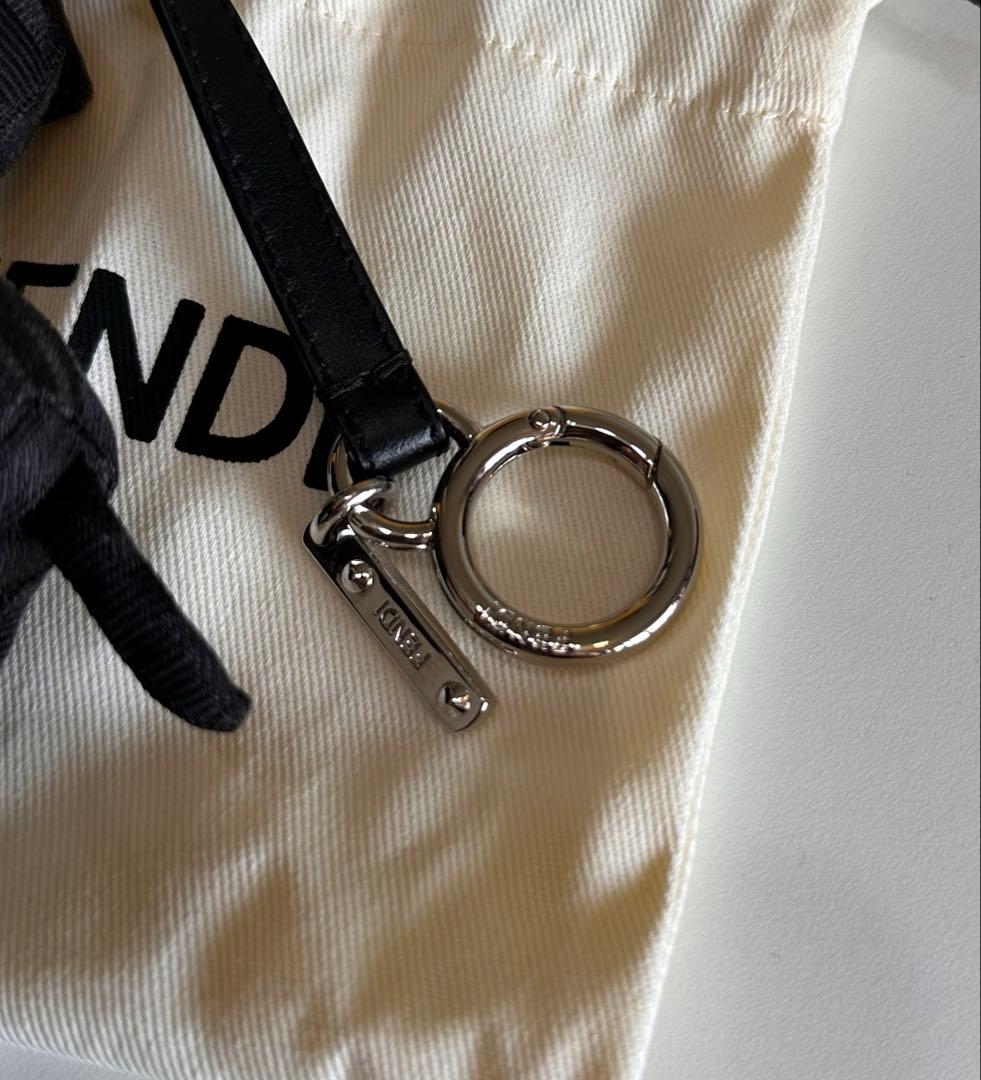 【美品】FENDI フェンディ ドッグ チャーム 箱あり
