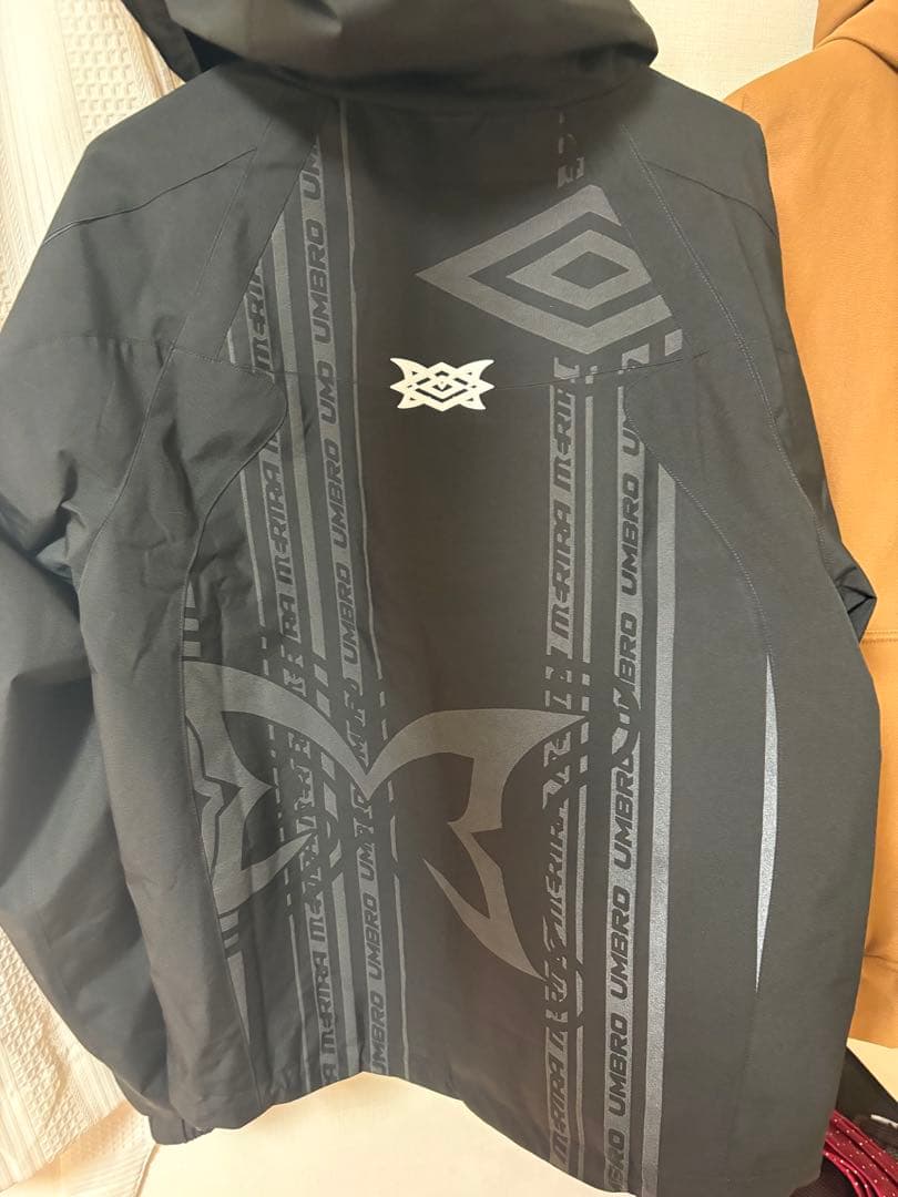 最安値　mertra umbro トラックジャケット xs 短丈
