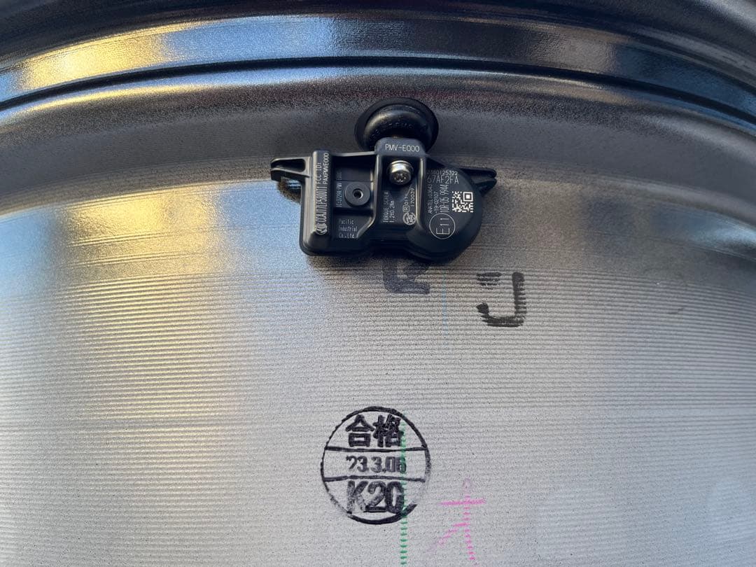 ランクル300 ZX 純正20インチホイール空気圧センサー付き1本　送料無料1