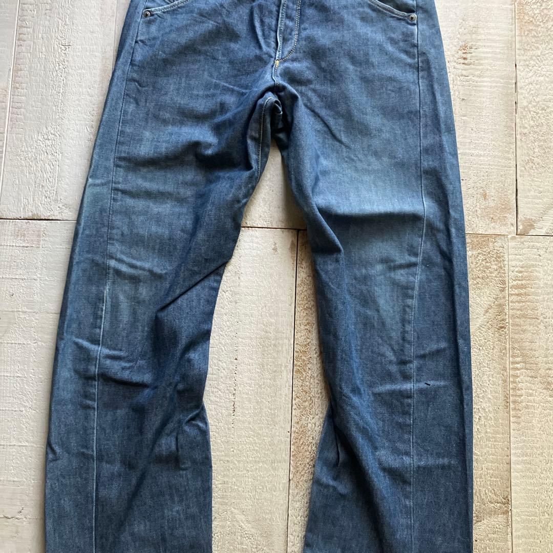 リーバイス ENGINEERED JEANS RELAXED 31 立体裁断