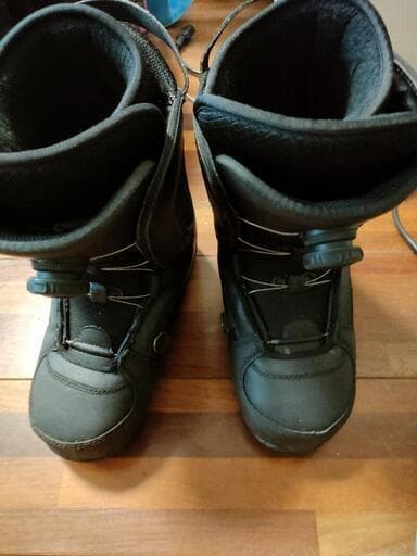 中古美品）lastartsスノーボードブーツ 23.5 ダイヤル型紐結びいらず