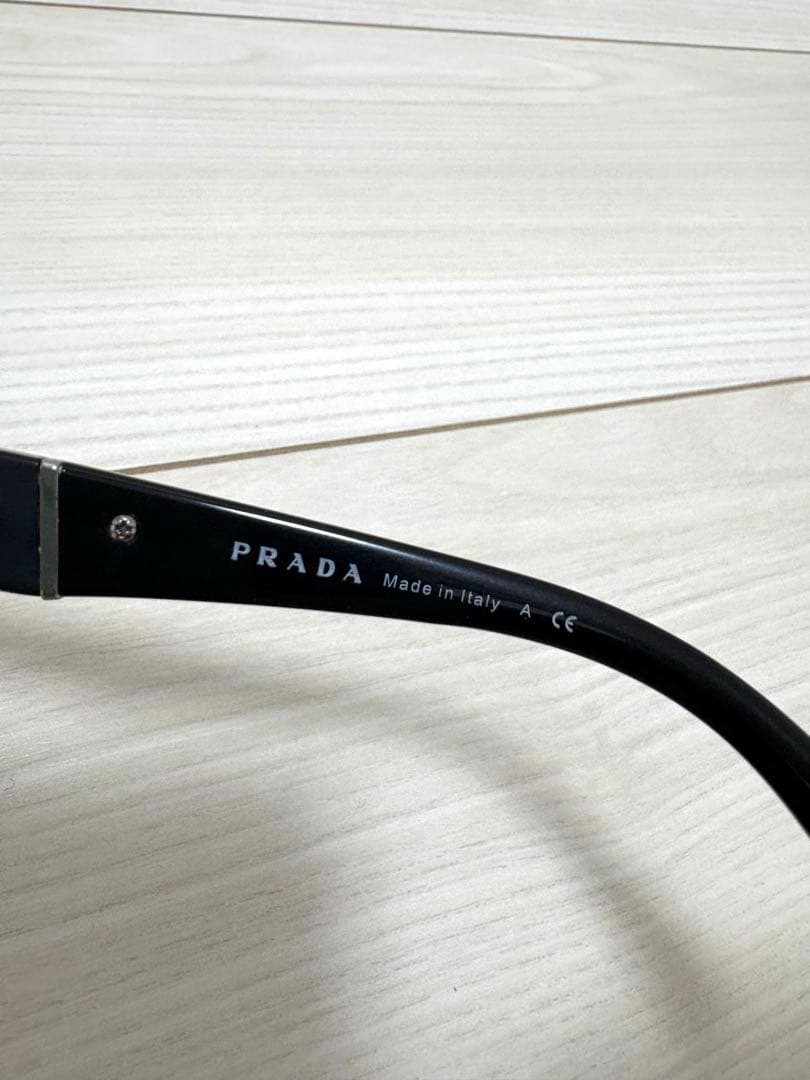 限定お値下げ中★プラダ　サングラス　眼鏡フレーム　UVレンズ　度なし　黒　定番