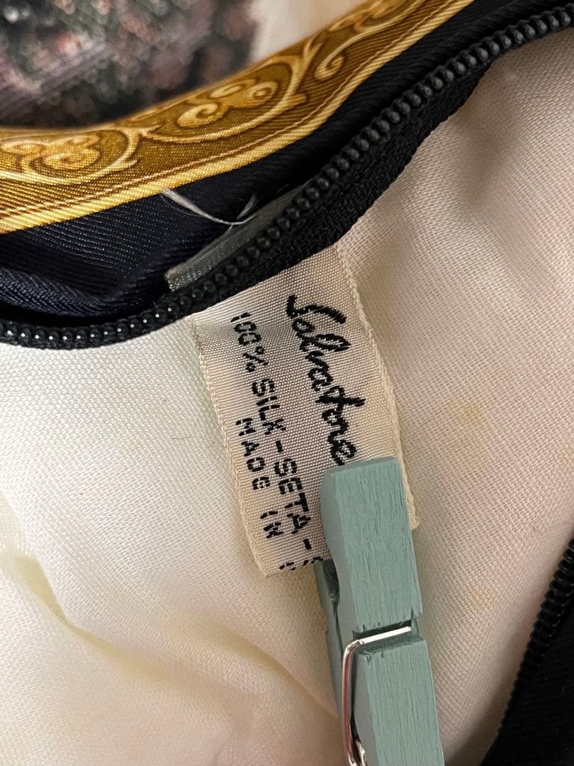 ☆超美品☆フェラガモ☆美しいスカーフ柄☆タイガー☆トラ☆シルク☆クッション☆