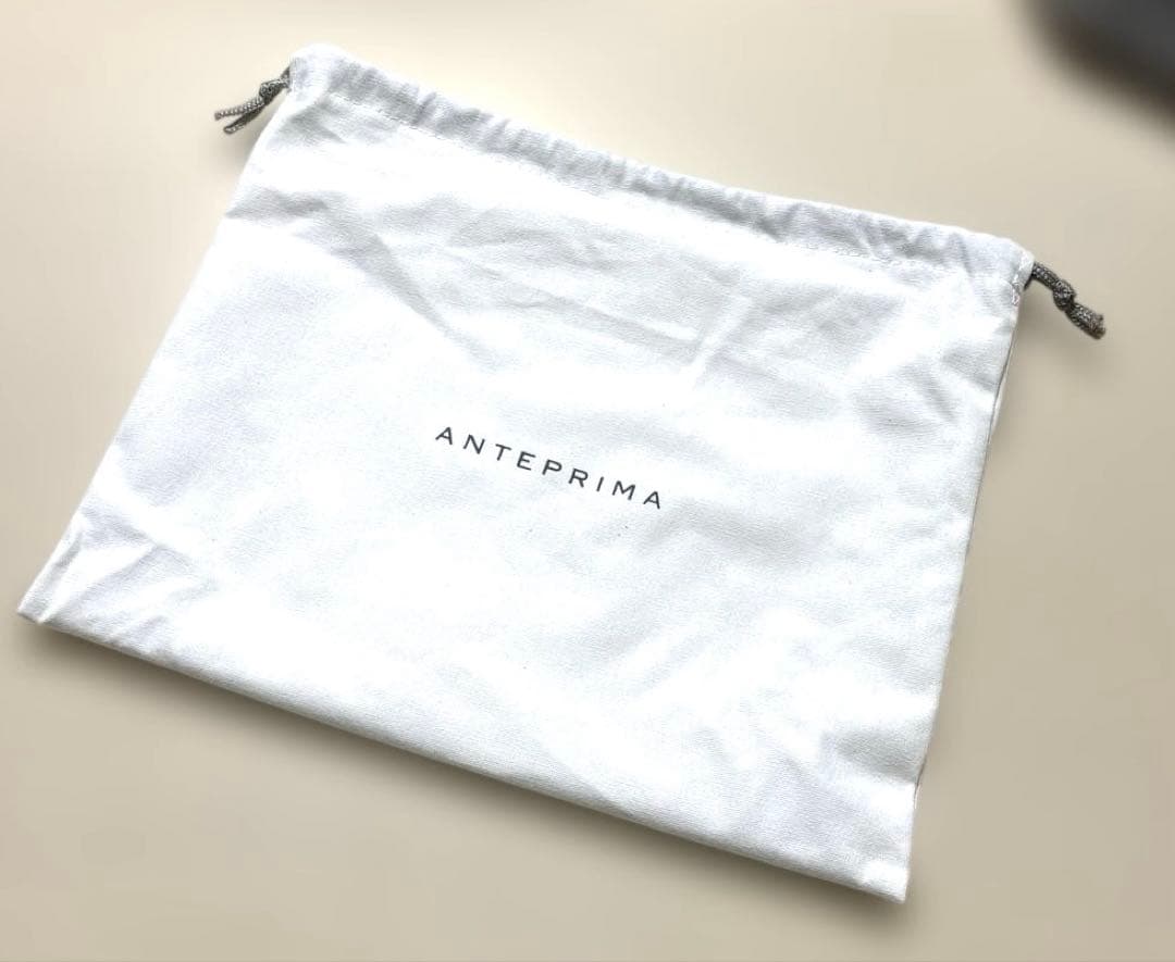 【2回使用】アンテプリマ　リナッシェレ　ショルダー(マチ付き) シルバー