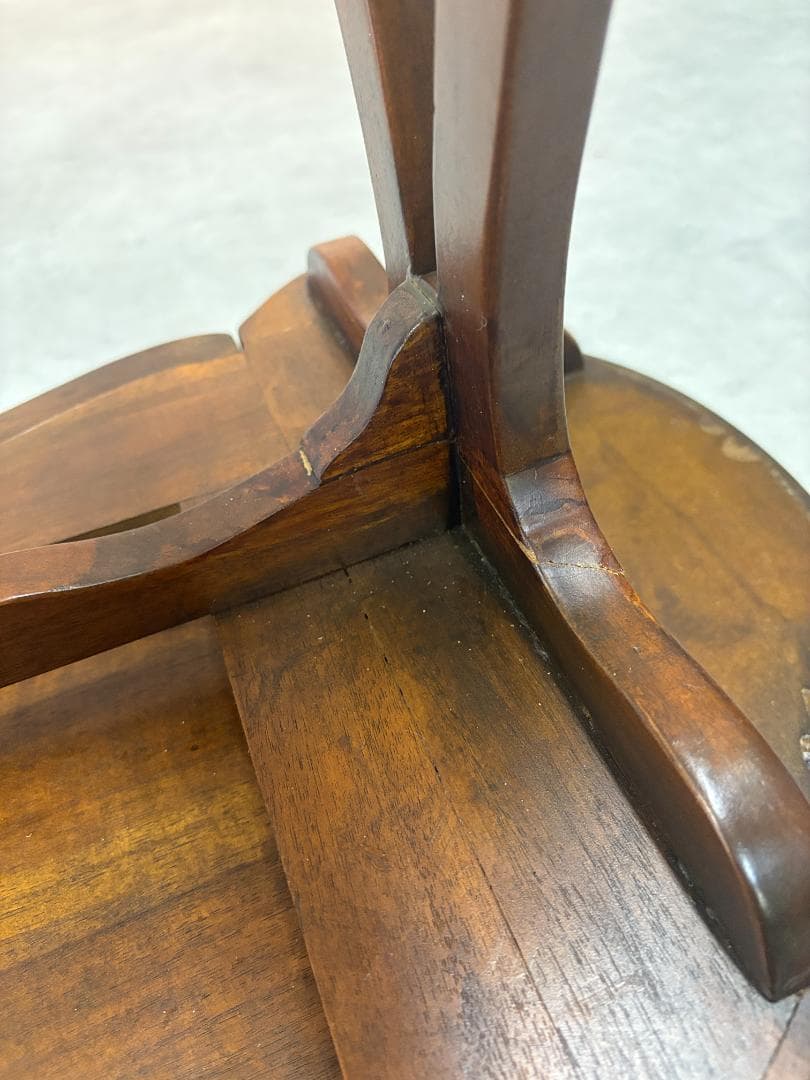 セオドア・アレキサンダー　オケージョナルテーブル