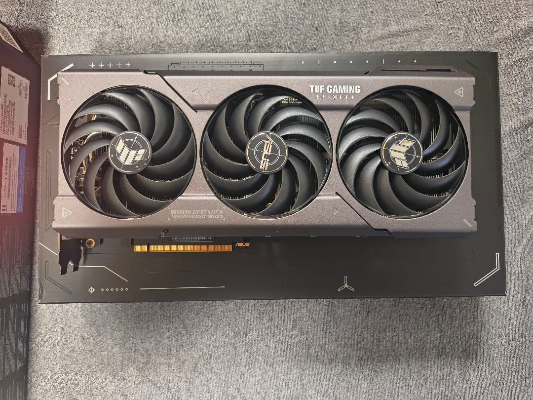 グラフィックボード・グラボ・ビデオカード ASUS TUF GAMING Radeon RX 7800 XT