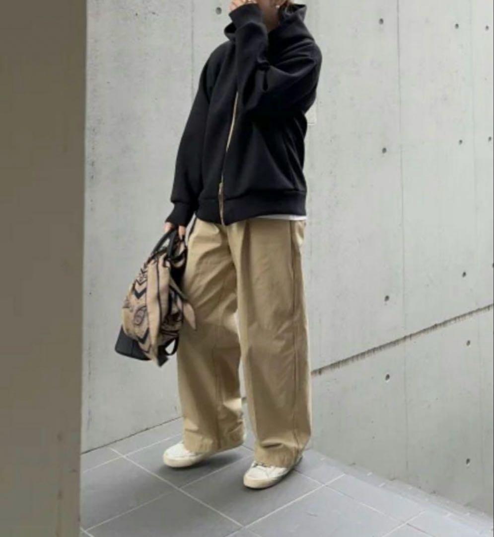 ジュライナイン チノパン M