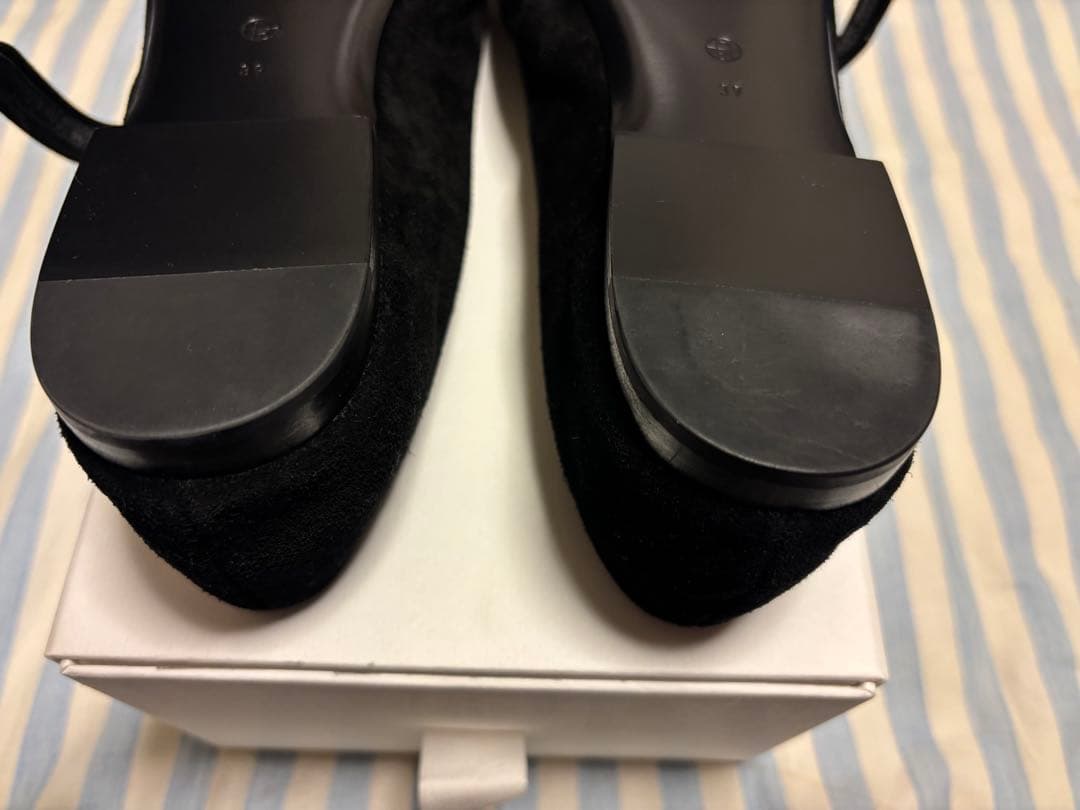 新品未使用 THE ROW Boheme MJ スエード ブラック 39