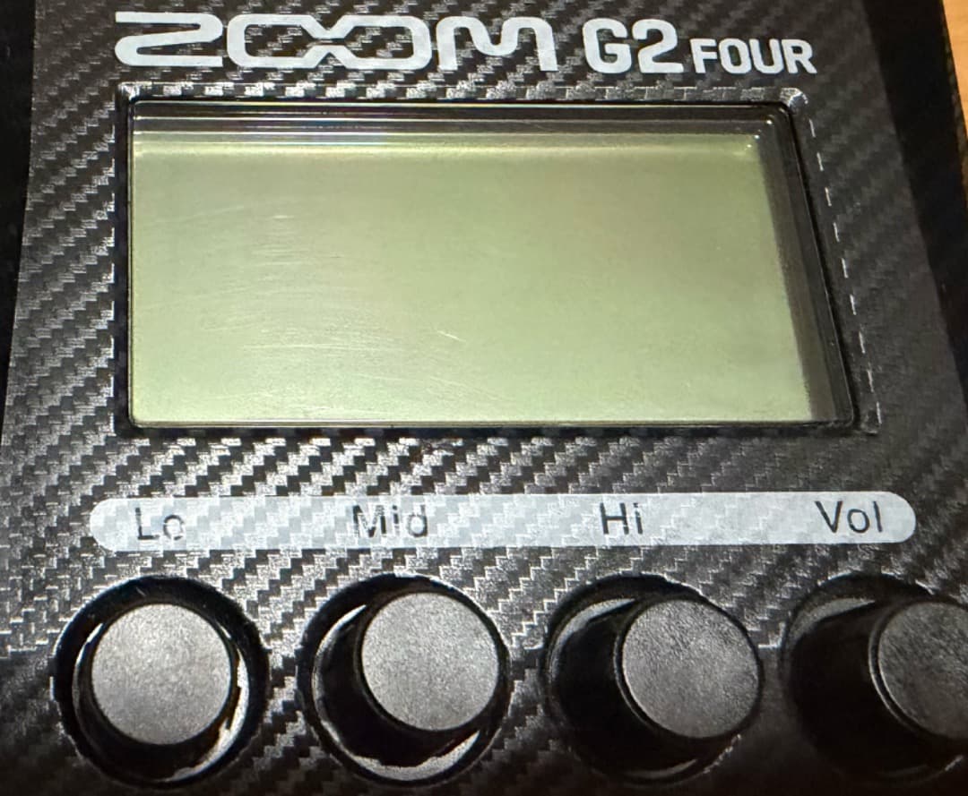 ZOOM G2 FOUR ギターエフェクター室内で数回使用の美品です。