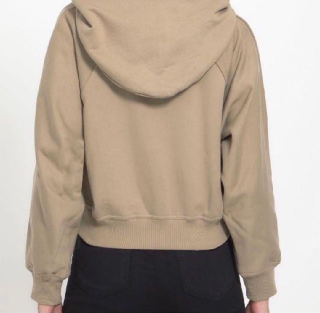 PATOU(パトゥ) ロゴパーカー Sサイズ