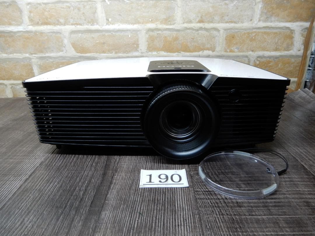 RICOH 4,100lm DLP方式 プロジェクタ☆リモコン付き☆WX5461