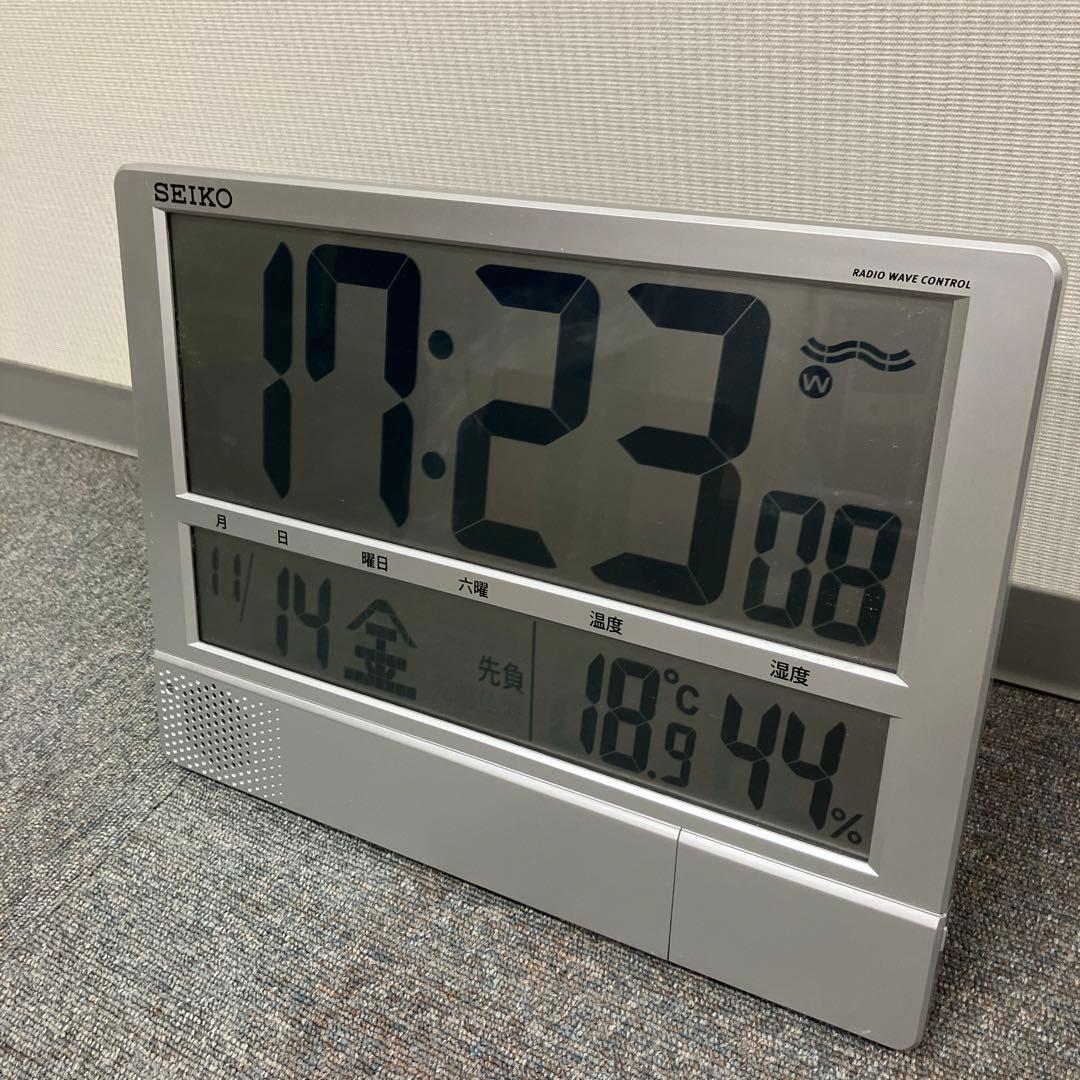 SEIKO デジタル温湿度計付き時計 SQ434S