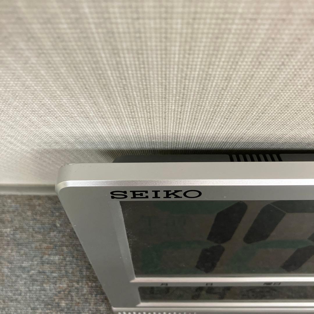 SEIKO デジタル温湿度計付き時計 SQ434S