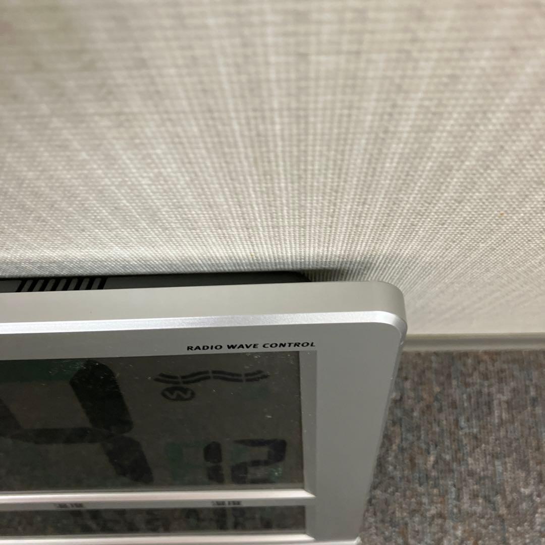 SEIKO デジタル温湿度計付き時計 SQ434S