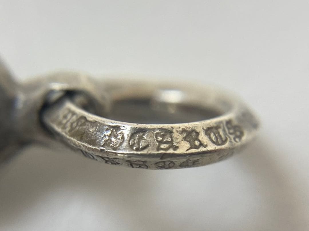 クロムハーツ 1ボールタイニーCHクロスチャーム