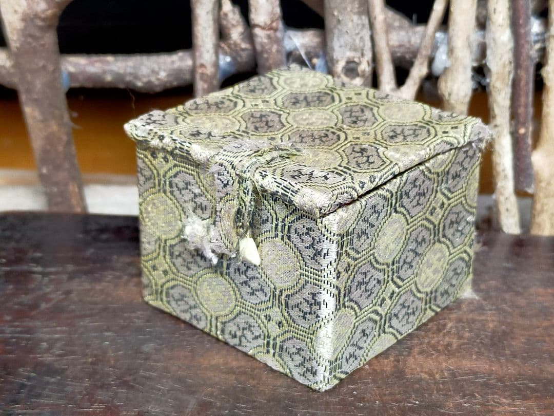 ♥とても古い♥　中国　♥印鑑♥　箱付き　印　龍　はんこ　篆刻　骨董　古玩