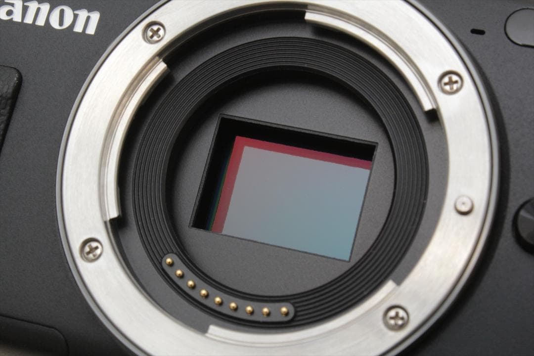 ホアン！Canon EOS M2 ボディ ジャンク