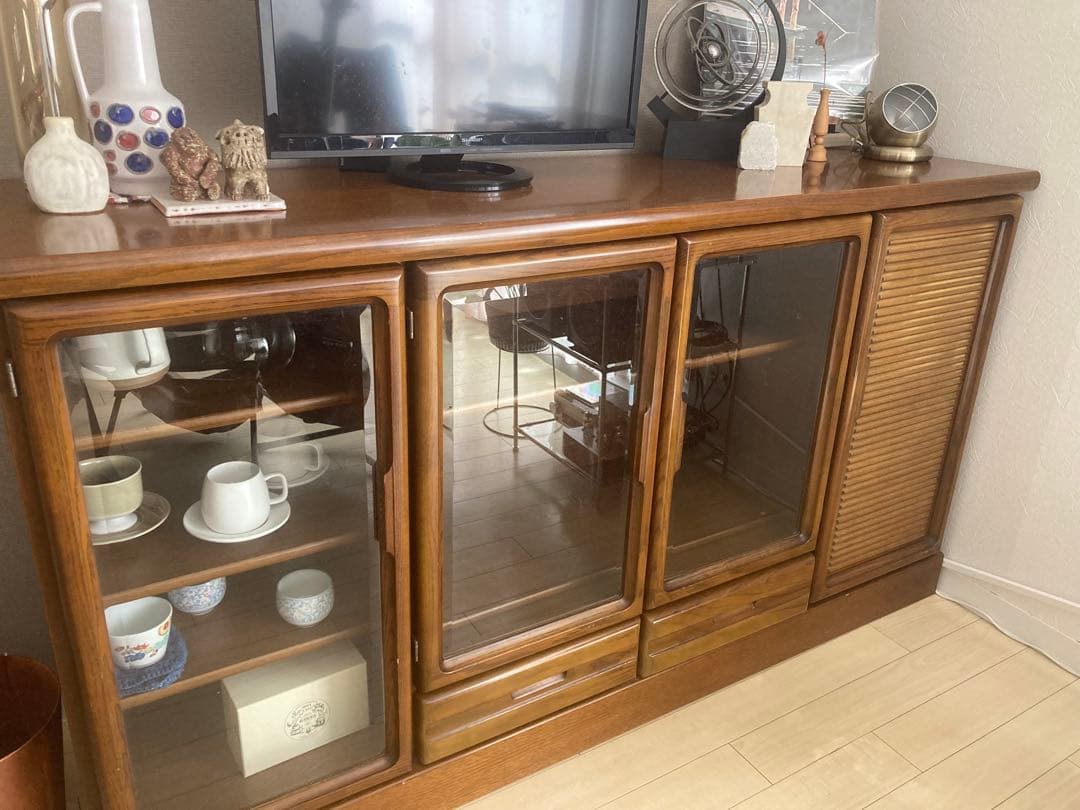 ヴィンテージ　ガラス扉　サイドボード　ナラ無垢！！(12月中旬まで)